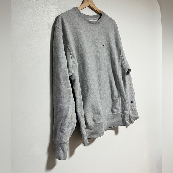 Champion Reverse Weave Crewneck Sweatshirt - Heather Grey - Size Medium - Picture 4 of 9